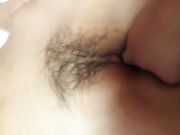 夜店认识的2个风骚漂亮的美女少妇几杯酒下去就不省人事了-酒店轮流玩-逼逼也给灌点酒