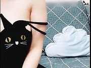 网红美女主播剧情演绎下班忘带钥匙在对面邻居家等妈妈回来时故意勾引邻居啪啪!