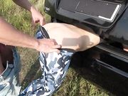 把小女友夹在后备箱里猛操