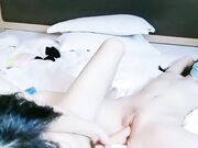 难得一见一线天粉穴两女一男激情大战01