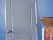 阿夫卢夫不仅仅是对她的新房客马库斯·杜普利进行背景调查