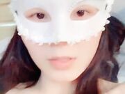 面罩妹子白色丝袜双人后入抽插上位骑乘