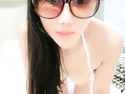 网红脸小乳猪和炮友啪啪白色丝袜大力猛操呻吟