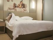 极品空姐神似刘浩存长腿翘臀肤白如玉高潮迭起