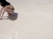 火爆网红玩偶姐姐《HongKongDoll》海岛生活2穿上清凉白丝 干粉嫩的极致小嫩鲍