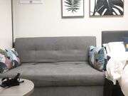 約兩性感氣質妹子玩雙飛穿上黑絲後入輪著操