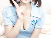 小萝莉男友不在道具自慰黑色网袜夹着假屌