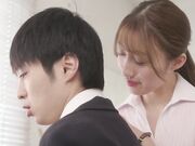 一个苗条的美妆老师 对我的癖好很上心 我被一条光滑的黑色连裤袜1