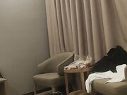 熟女玩操大屌被小哥抱起狂插内射