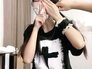 双马尾学生妹黑丝袜纤细美腿紧致嫩穴夹着很紧