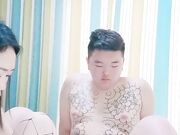 少妇露脸给小哥舔大鸡巴69口交让小哥草嘴舔菊花