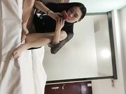 2000元约气质外围美女 撩起超短裙吸屁股 细腰美乳隔着内裤摸穴 爽的想要被操