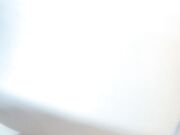 白嫩少女自慰提臀玩弄菊花嫩逼摸弄流水