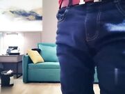 黑丝短裙妹子舌吻摸奶洗完澡猛呻吟娇喘