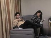 约个少妇沙发上啪啪蹲着口交上位骑坐站立后入