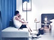 全国探花性感苗条包臀裙妹子骑在身上调情扣逼