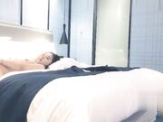 包臀裙小姐姐约到酒店脱光光用力抱紧狂插深入