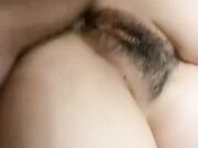 穿着黄色战袍的骚货酒店让大哥草 一边舔鸡巴一边跟狼友撩骚 骚逼水多淫水亮晶晶