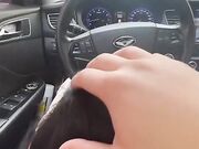 【网曝热门事件新瓜】宾利车主肆意妄为约炮外围女车震深喉口爆 按着头使劲裹 果然是车标决定女人质量