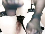 极品尤物美御姐情趣内衣吊带黑丝跳蛋震穴