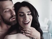 骚御干妈教我打炮内射