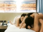 约两个颜值不错的丰满御姐酒店做爱 躺着享受她们舔吸玩弄 1