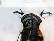 约操外围骚女 推到扒掉内裤舔逼 镜头前吃屌抬腿爆插 2