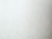 大白美腿短裙外围妹子 近距离拍摄深喉口交插嘴 抱起来抽插猛操