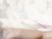 精品推荐 身材丰满美女和瘦弱男友一起玩直播 屁眼抽烟 然后口交被后入