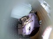 校园附近商务宾馆大学生小情侣开房做爱长发娇小苗条女友又嗲又听话屁股很翘口交温柔细腻