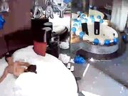 热恋中的年轻情侣把宾馆布置的很浪漫然后激情啪啪啪大屁股女友非常主动很骚