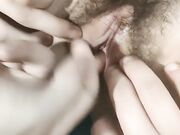 吹箫姐妹花 颜值不错的骚妹子成了小哥重点关注对象 露脸抠逼粉嫩特写展示