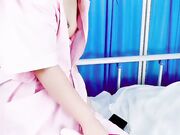 高颜值护士小姐姐 深夜病房精彩大秀 哪家医院打骨折也要去 全自动坐桩榨汁