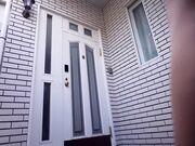 穿着性感连衣裙的新村一边用敬语对你说话一边开始自慰