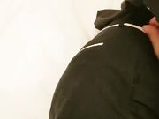 黑丝高跟OL制服小骚逼到了床上扒光了就想挨草 抠她骚逼大鸡巴摩擦进入