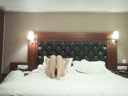 约炮同是东北的老乡高颜值纹身美女打扮时尚网红脸很骚还自摸连续搞了她两次