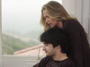 淫荡健美熟女帮年轻人释放多余的精子手法娴熟口技精湛