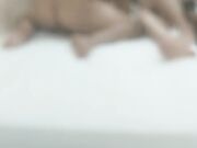 小少妇柳腰翘臀 对着大鸡巴爱不释口 观音坐莲姿势中鲍鱼菊花一览无余