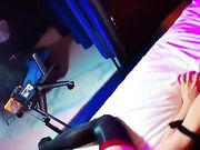 “要精液！要精液给我！”巨骚丝袜情趣小母狗被干到疯狂呐喊