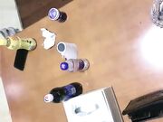 还在上大学的兼职女神 高颜值 甜美又有点妖艳的样子 小哥坚持不了几分钟的