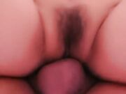 房东背着老婆与娃娃脸一线天女租客私会看不出清纯妹骨子里这么骚抱起来狠狠干