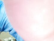 大姐姐非常嗨露脸玩激情啪啪秀 奶子很大旁边还有一妹子 旁若无人舔鸡巴上位