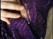 把自己未洗的袜子吞到嘴里了舔舔自己的淫水