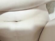 网约车司机隔壁风流老王与微信聊了几个月的少妇初次见面就把她套路到家里啪啪