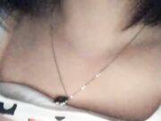 骚气大奶少妇夜晚户外车震双人啪啪秀 车后座口交上位套弄性感屁股诱人