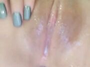 高颜值苗条妹子开房双人啪啪 浴缸洗澡口交上位骑乘大力抽插无毛逼逼