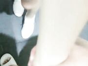 专业勾搭良家的大神商场勾搭身材不错的售货员到卫生间偷情啪啪 后入白嫩美臀