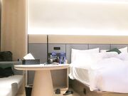 最近泡良成果 清纯大三学妹 酒店啪啪尽情享用良家诱人胴体