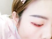 晴儿宝贝 给哥哥口舔了那么久 都硬不起来 真想一口吃掉它 求操 BB瘙痒难受