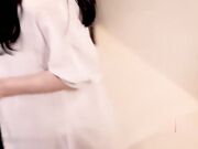 白富美极品性感美少妇寂寞难耐洗澡时被司机偷看后竟直接把他叫进来吃鸡巴啪啪